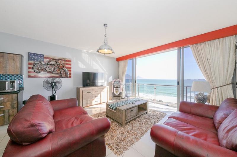 2 Bedroom Property for Sale in Bloubergstrand Western Cape